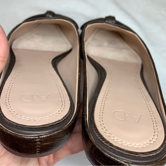 AD & Daughters Brown Croc-Embossed Leather Mules, Leather Soles and Lini… - Picture 8 of 15